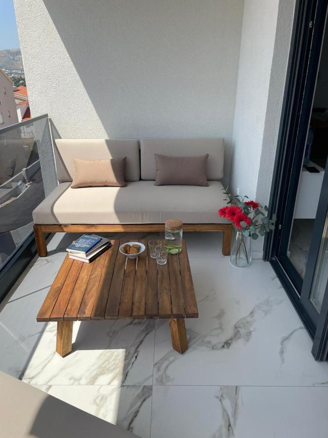 Lavender Tree - Luxury Apartments โตรกีร์ ภายนอก รูปภาพ