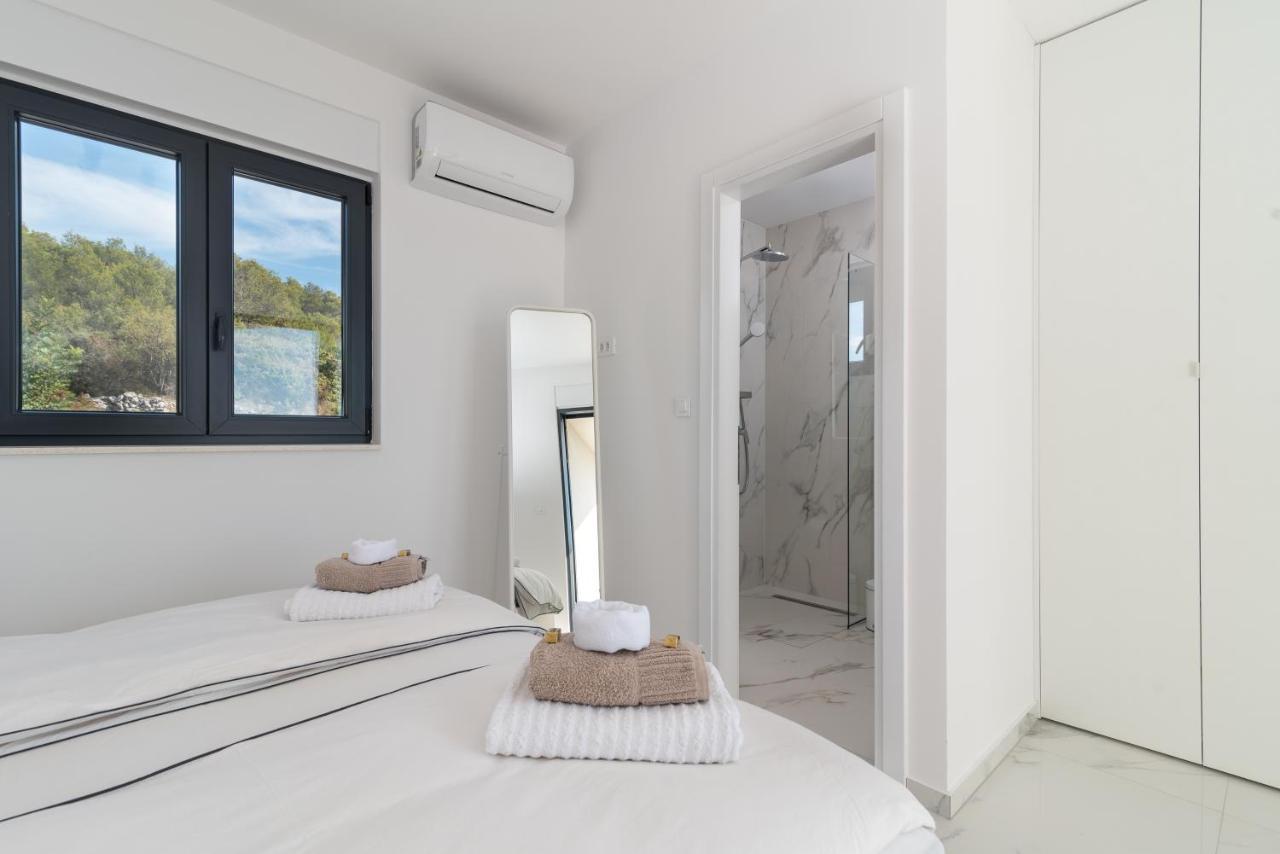 Lavender Tree - Luxury Apartments โตรกีร์ ภายนอก รูปภาพ