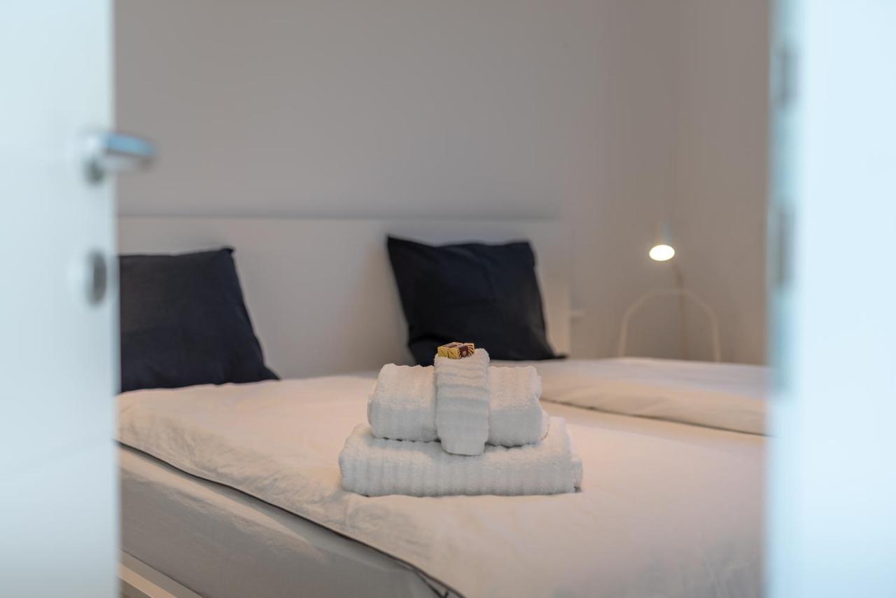 Lavender Tree - Luxury Apartments โตรกีร์ ภายนอก รูปภาพ