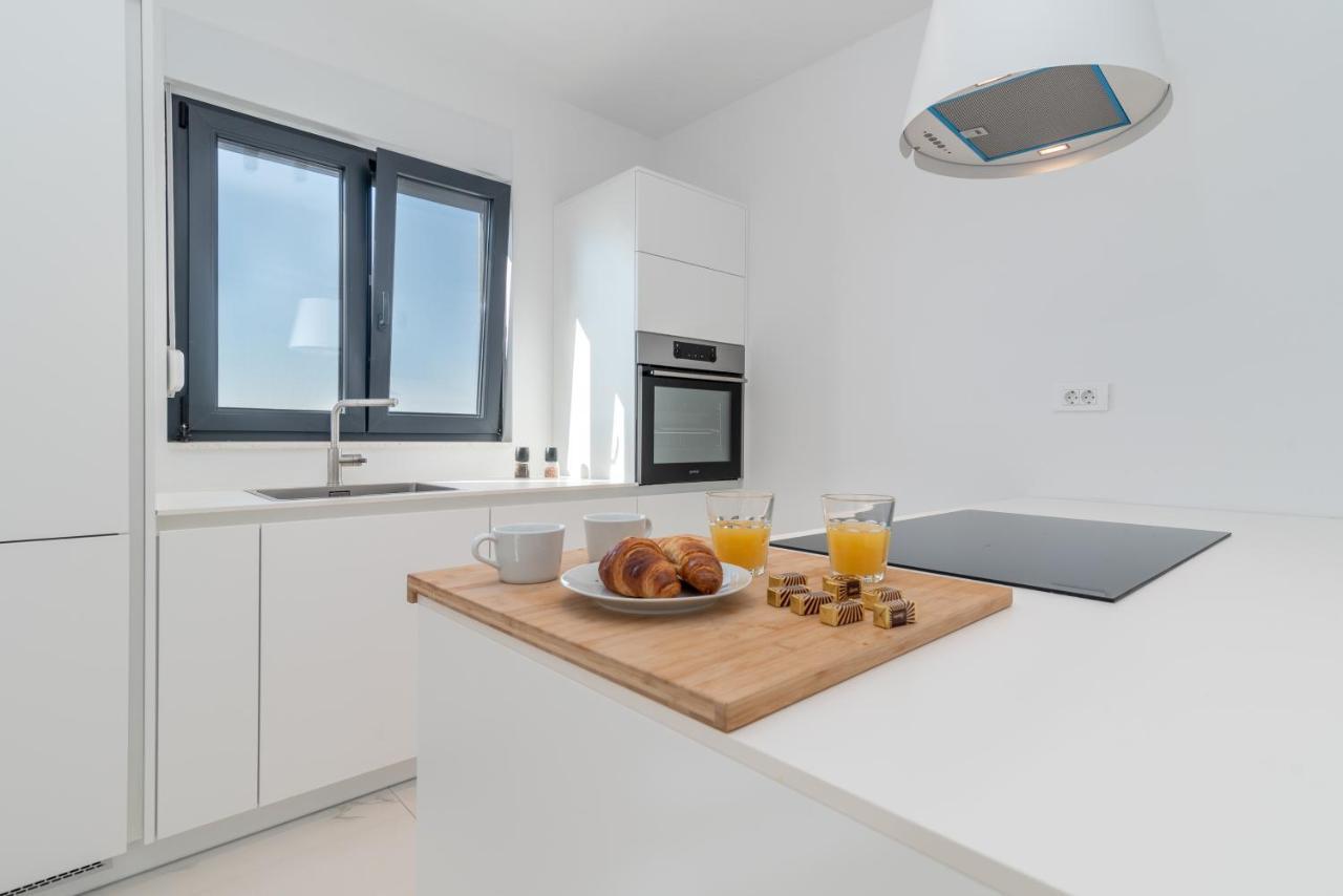 Lavender Tree - Luxury Apartments โตรกีร์ ภายนอก รูปภาพ